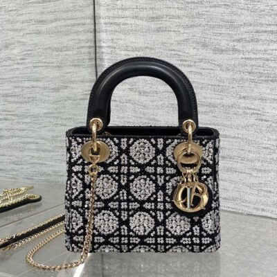 Dior 精品仿製 Lady Dior 珠子刺繡戴妃包17cm限量版優雅時尚收藏款
