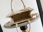 LV M14403 高仿OnTheGo 小号手袋｜Monogram Empreinte 皮革优雅链条包