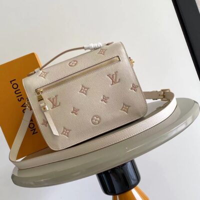 LV M14977 高仿Monogram Empreinte Pochette Métis MM 手袋时尚多功能包