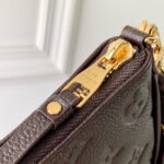 LV M14193精品仿製Félicie Pochette巧克力棕信封包 金鏈優雅 百搭法式格調