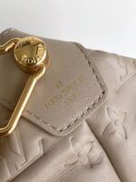 LV原單女士時尚手袋M12071 Coussin Hobo MM