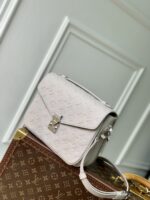 LV 精品仿製Pochette Métis香芋手袋 優雅學院風設計 多功能復刻版M41487
