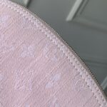 LV 原單Monogram Denim粉色化妝包 清新甜美實用百搭款 美型收納之選M13751