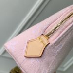 LV 原單Monogram Denim粉色化妝包 清新甜美實用百搭款 美型收納之選M13751