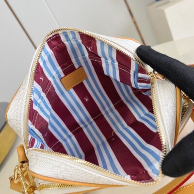 LV精品仿製Nil斜背小包白色設計 海洋風格演繹復古型格