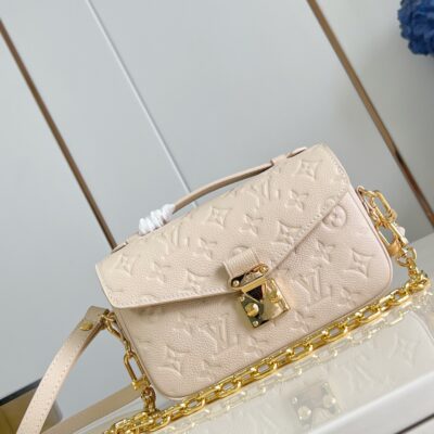 LV A貨Pochette Métis East West 沙色手袋 摩登鎖扣設計 M46595