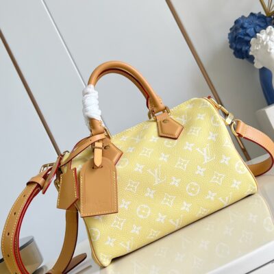 LV 精品仿製Bandoulière 25手袋羊皮內襯設計 時尚街頭感兼具高級工藝M24436