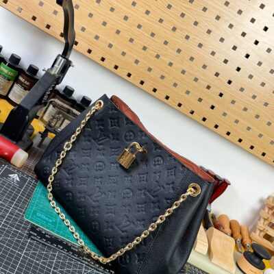 LV高仿黑色Anytime小號手袋復古典雅多用造型法式壓紋風格