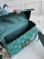 LV 一比一 Soul Trunk 斜背包 經典鎖扣設計 簡約都會風格 M12686
