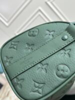 LV 高仿 Keepall 25 墨綠壓花旅行包 極簡戶外風格 經典男士包款M24432