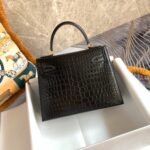 Hermès愛馬仕精品仿製25cm亮面鱷魚紋手提包 黑色壓紋牛皮 蜡線縫製時尚大氣款