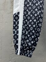 LV 高仿 運動梭織滿印長褲 Monogram 撞色拼接 男女同款 黑色款