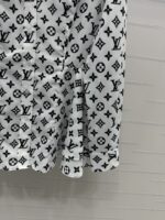 Louis Vuitton 精品仿製老花圓領長袖襯衫 四葉草滿印設計 名媛老錢感2025春夏新款