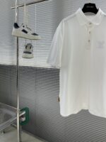 LV 高仿翻領T恤 白色雲朵刺繡 微闊版型 2025春夏潮流精品