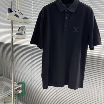 LV 復刻版翻領T恤雲朵刺繡設計微闊版型 2025春夏奢華輕潮必備