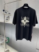 LV 原單四葉草中空繡短袖T恤 男女同款 時尚舒適百搭款