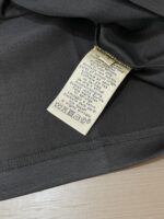 Hermès 高仿男士T恤 深灰色巴西駿馬刺繡 圓領短袖 天絲布料 立體時尚百搭