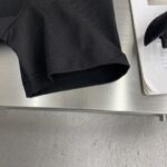 LV 精品仿製牙刷繡短袖T恤 經典字母LOGO 男女通勤輕奢必備款