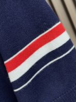 Thom Browne 一比一小狗提花針織Polo衫 滿版設計 藍色翻領短袖時尚單品