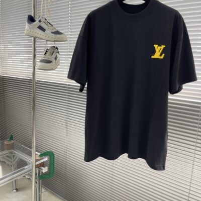 LV 精品仿製 25SS 新款圓領短袖T恤 定制發泡壓花Logo 高端舒適款