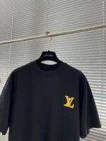 LV 精品仿製 25SS 新款圓領短袖T恤 定制發泡壓花Logo 高端舒適款