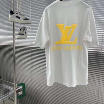 LV 精品仿製 25SS 新款圓領短袖T恤 定制發泡壓花Logo 高質感厚棉款