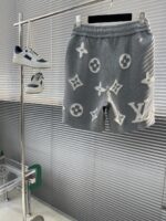 LV 高仿 25SS 新款老花百慕達短褲 寬鬆款 男士時尚短褲