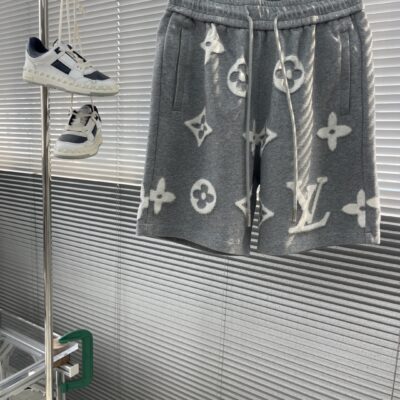 LV 高仿 25SS 新款老花百慕達短褲 寬鬆款 男士時尚短褲