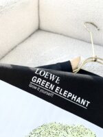 LOEWE高仿LOGO情侶T恤 2025春夏潮牌百搭純棉圓領 黑白配色時尚上身