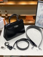 Hermès 復刻版 Kelly 22 Box皮手提包 黑銀配全皮設計 氣場經典優雅風格