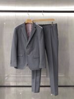 Thom Browne 原單西服套裝經典哈比裁剪彩條細節 時尚品味2025新品