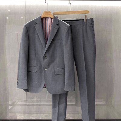 Thom Browne 原單西服套裝經典哈比裁剪彩條細節 時尚品味2025新品