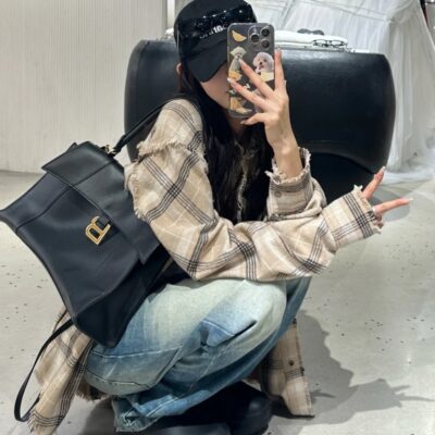Balenciaga 復刻版Hourglass Soft早春包 解構沙漏造型 超大廓形時尚設計2025度假系列