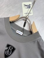 Burberry高仿冰潮棉圓領T恤三標齊全百搭透氣英倫時尚感