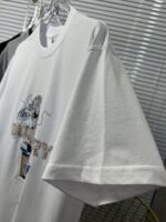 Burberry高仿白色印花T恤情侶款親膚柔棉立體設計感2025春夏新品
