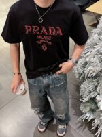 Prada 一比一黑色刺繡短袖T恤 2025夏季新款 個性藝術男女同款 百搭時尚