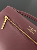 BALENCIAGA Bel Air Clutch 背心精品仿製帶紅，可抱可背女士手拿包
