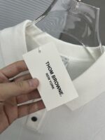 Thom Browne 復刻版四條杠針織短袖 白色極簡百搭風格 學院風高級設計感