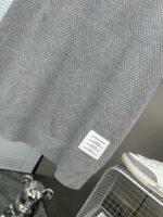 Thom Browne 精品仿製四杠針織Polo衫 復古灰色風格 春夏透氣百搭款