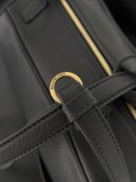 Balenciaga 精品仿製Carrie大號保齡球包 弧形包身雙提手設計 2025質感新寵