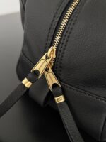 Balenciaga 復刻版Carrie小號保齡球包 優雅手提造型百搭顯瘦 輕盈輪廓時尚必備