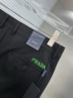 Prada 原單黑色休閒西褲 2025SS超級定制版 高檔工藝版型出眾