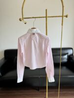 Thom Browne 精品仿製條紋短版襯衫撞色設計2025春夏學院風減齡百搭