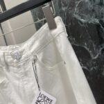 LOEWE原單直筒牛仔褲 夏季新款小花扣設計俏皮有型 挺括版型修飾腿型