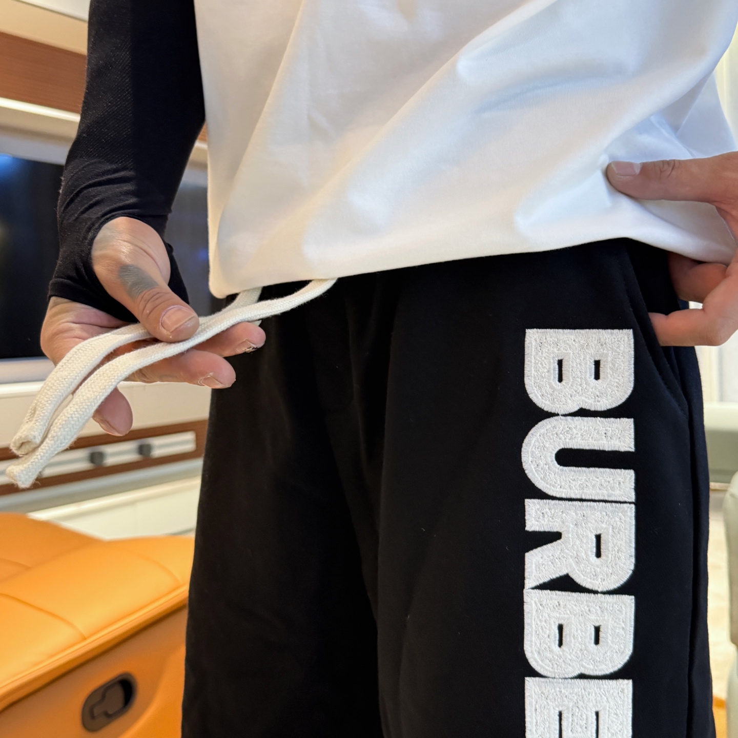 Burberry頂級原單LOGO短褲定制面料舒適高辨識度2025夏日百搭款