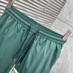 Thom Browne 一比一休閒短褲 條紋拼接設計 寬鬆運動風 高端質感百搭單品