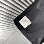 Thom Browne 原單黑色休閒短褲 條紋拼接寬版剪裁 2024春夏高質感運動風格