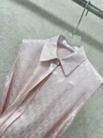 Fendi 精品仿製雙F提花背心襯裙 翻領設計本布腰帶 飄逸層疊高質感2025新款