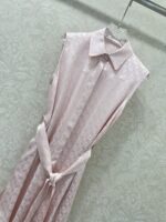 Fendi 精品仿製雙F提花背心襯裙 翻領設計本布腰帶 飄逸層疊高質感2025新款