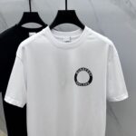 Burberry高仿白色LOGO打底T恤三標齊全剪裁俐落2025春夏抗皺親膚款